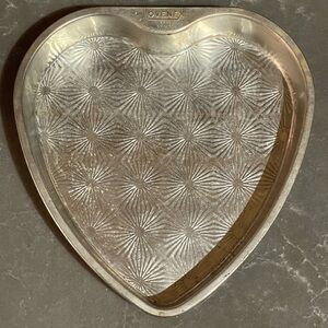 Ovenex Ecko Vintage Heart-Shaped Silver Baking Pan